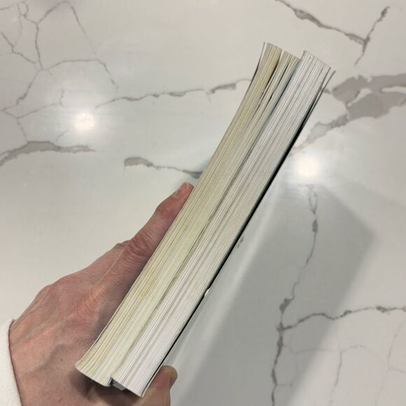 Raina Telgemeier | Sisters and Smile Books Set Paperback - Picture 4 of 6